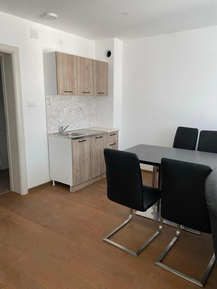Sandra Apartmani Vrsac Extérieur photo